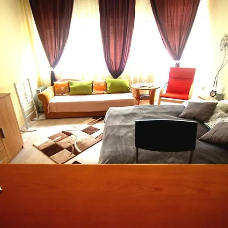 Four Seasons Apartman Apartment