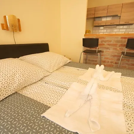 Four Seasons Apartman 아파트 *